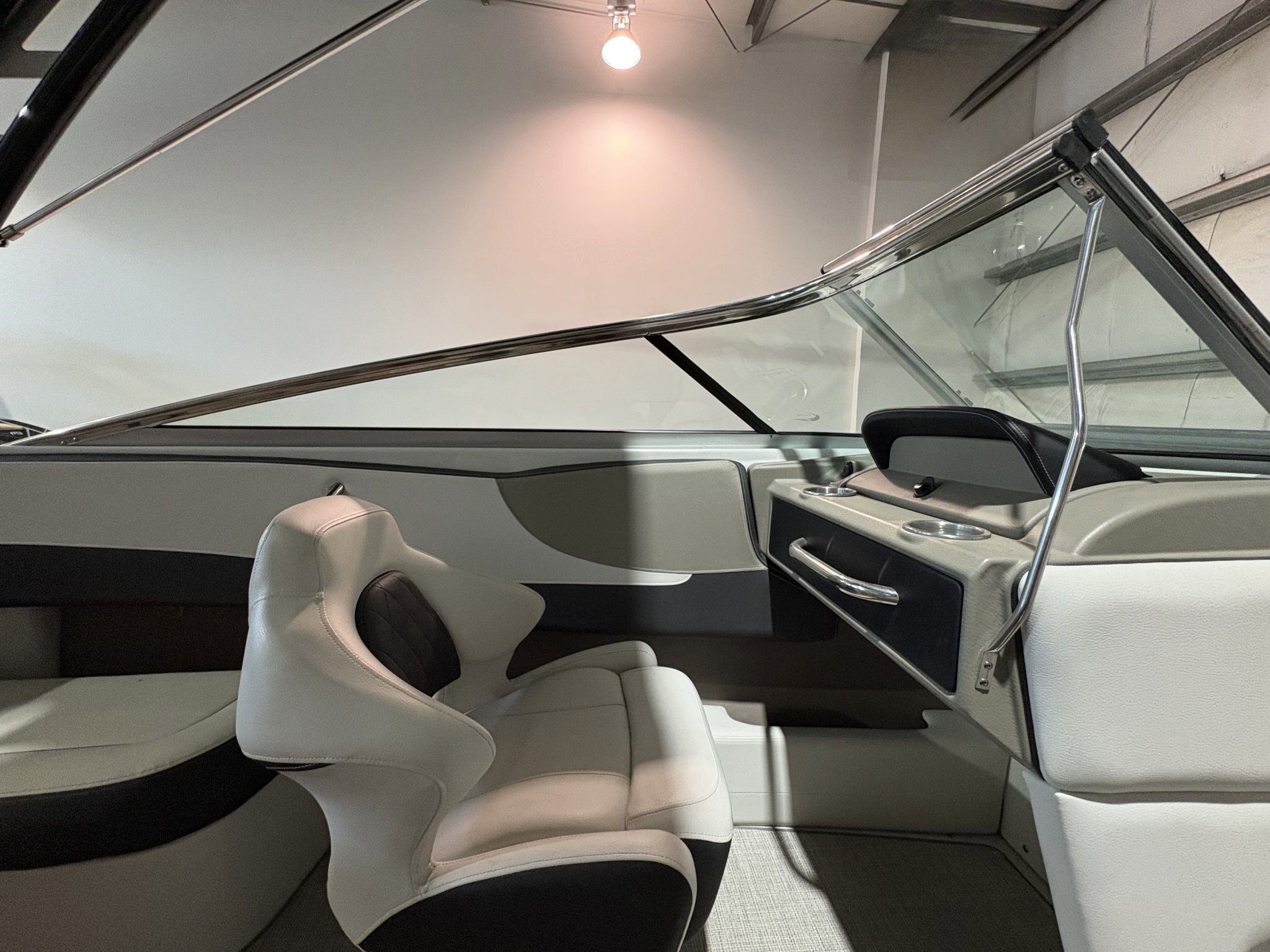 2022 Crownline 240 SS