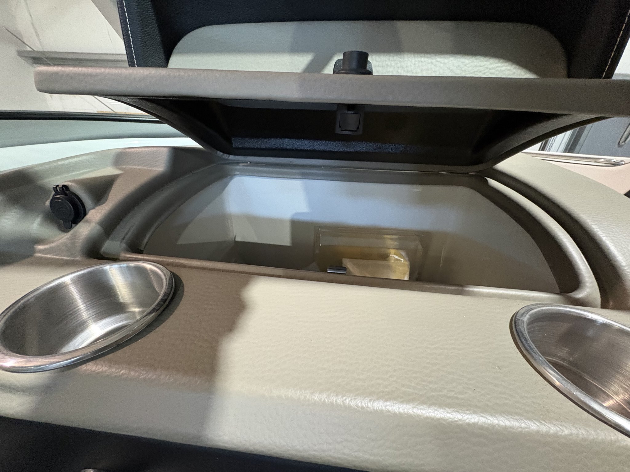 2022 Crownline 240 SS