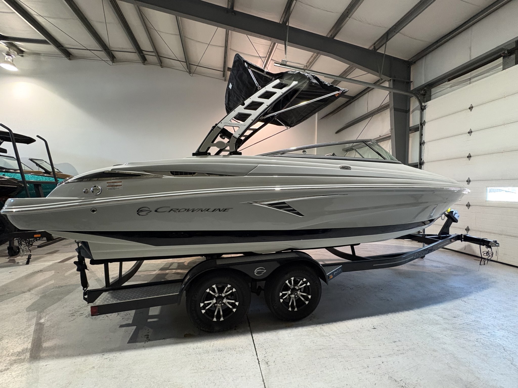 2022 Crownline 240 SS