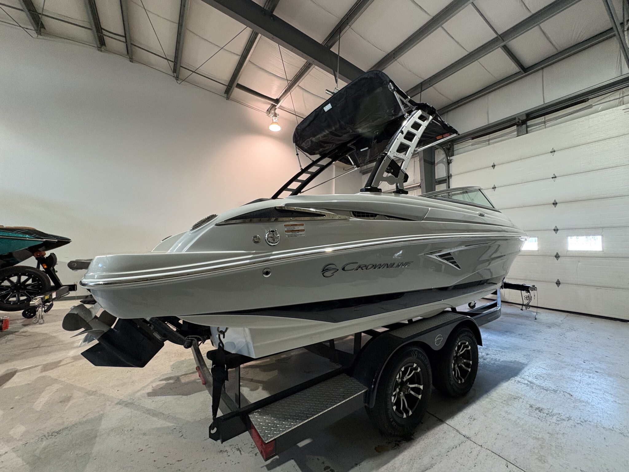 2022 Crownline 240 SS