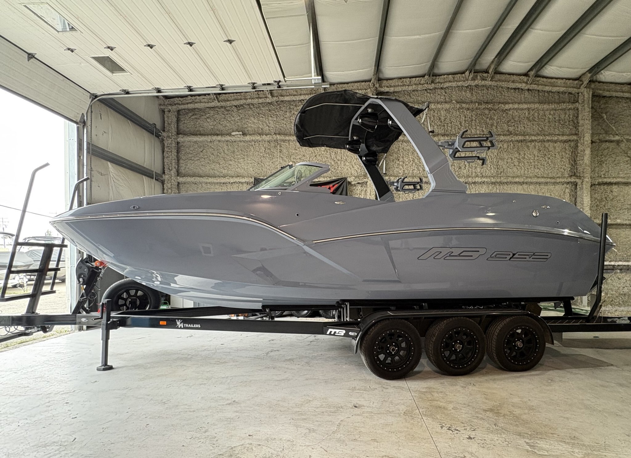 2025 MB SPORTS B52 25' ALPHA