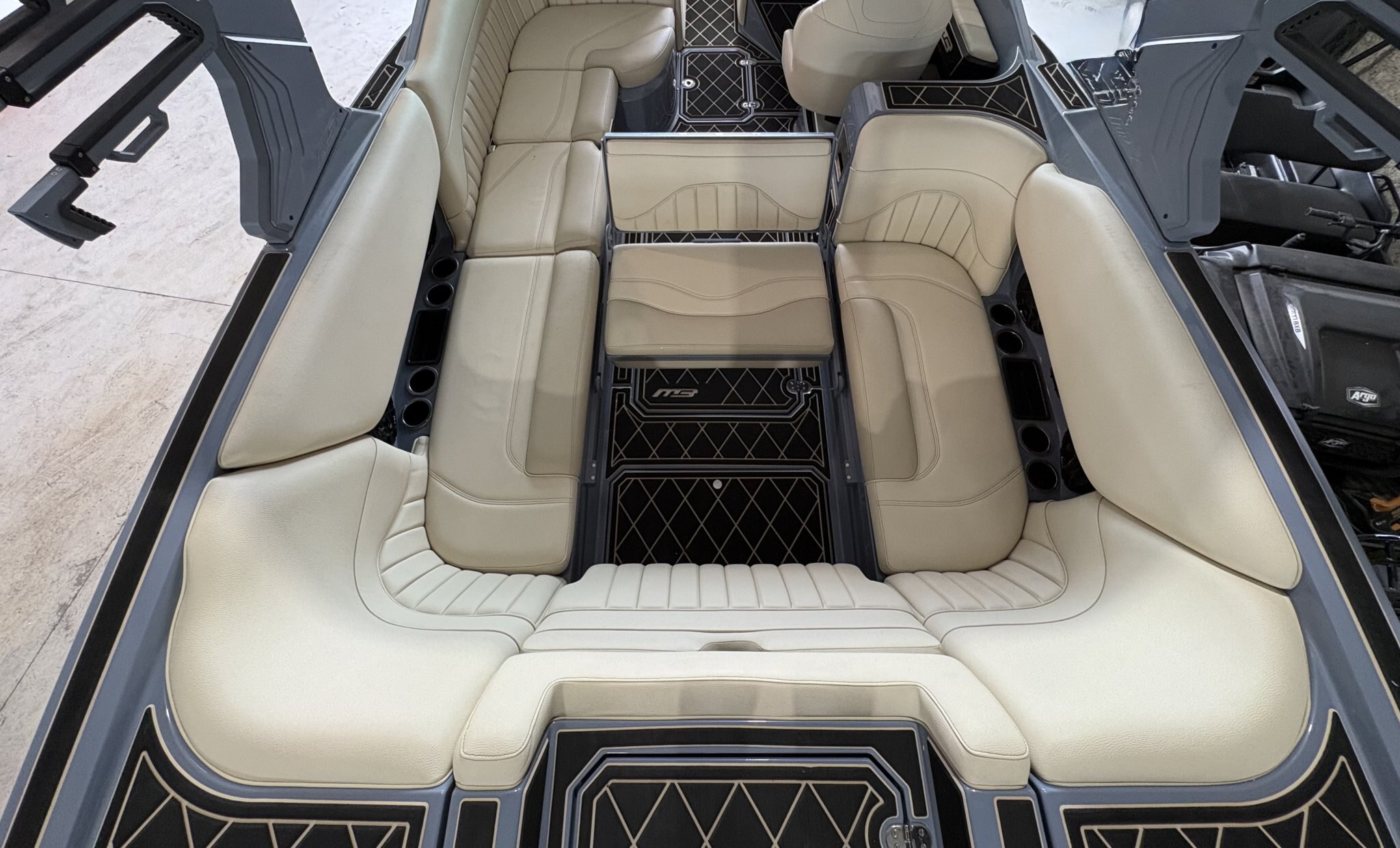 2025 MB SPORTS B52 25' ALPHA