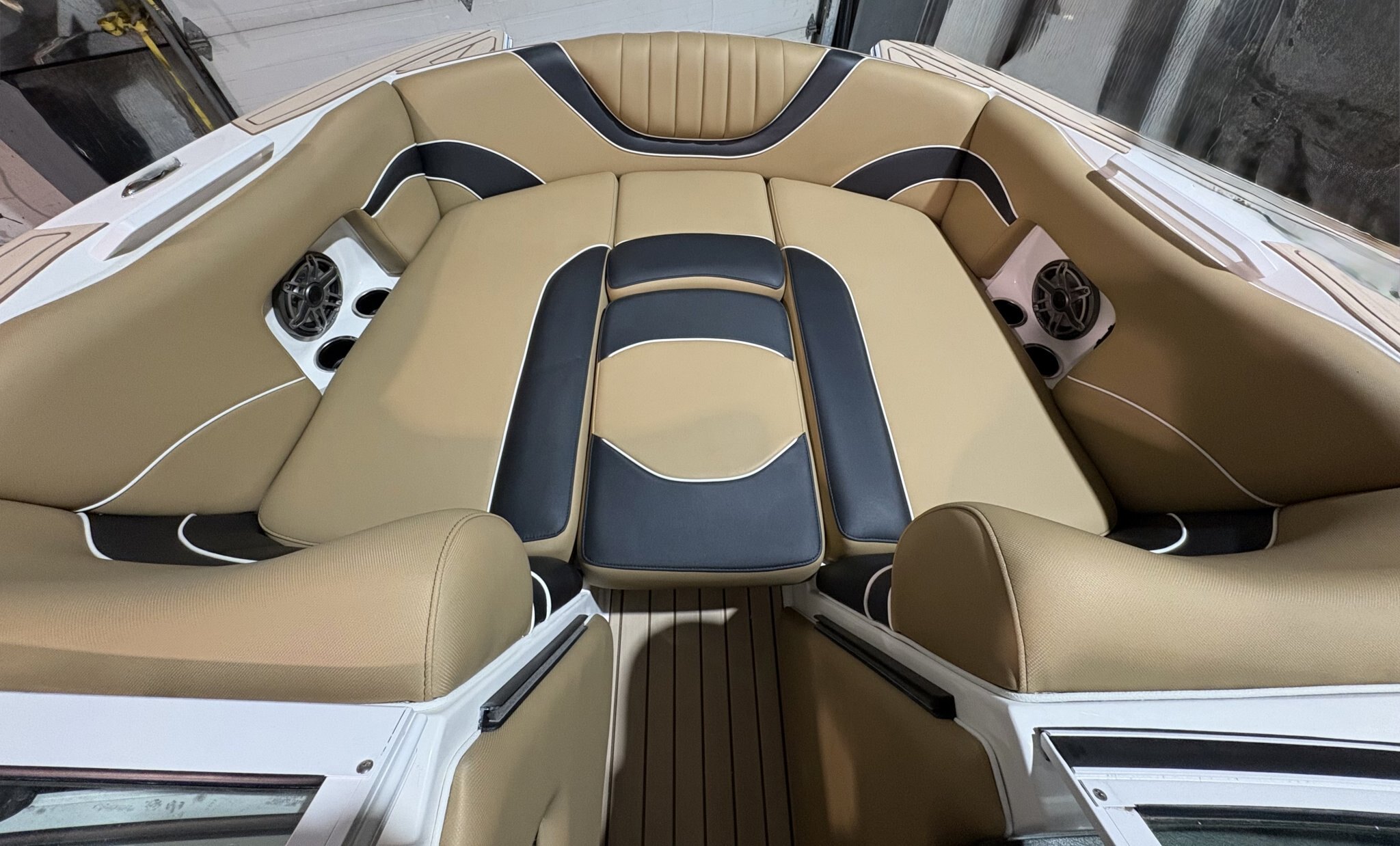 2025 MB SPORTS Tomcat F22' Alpha