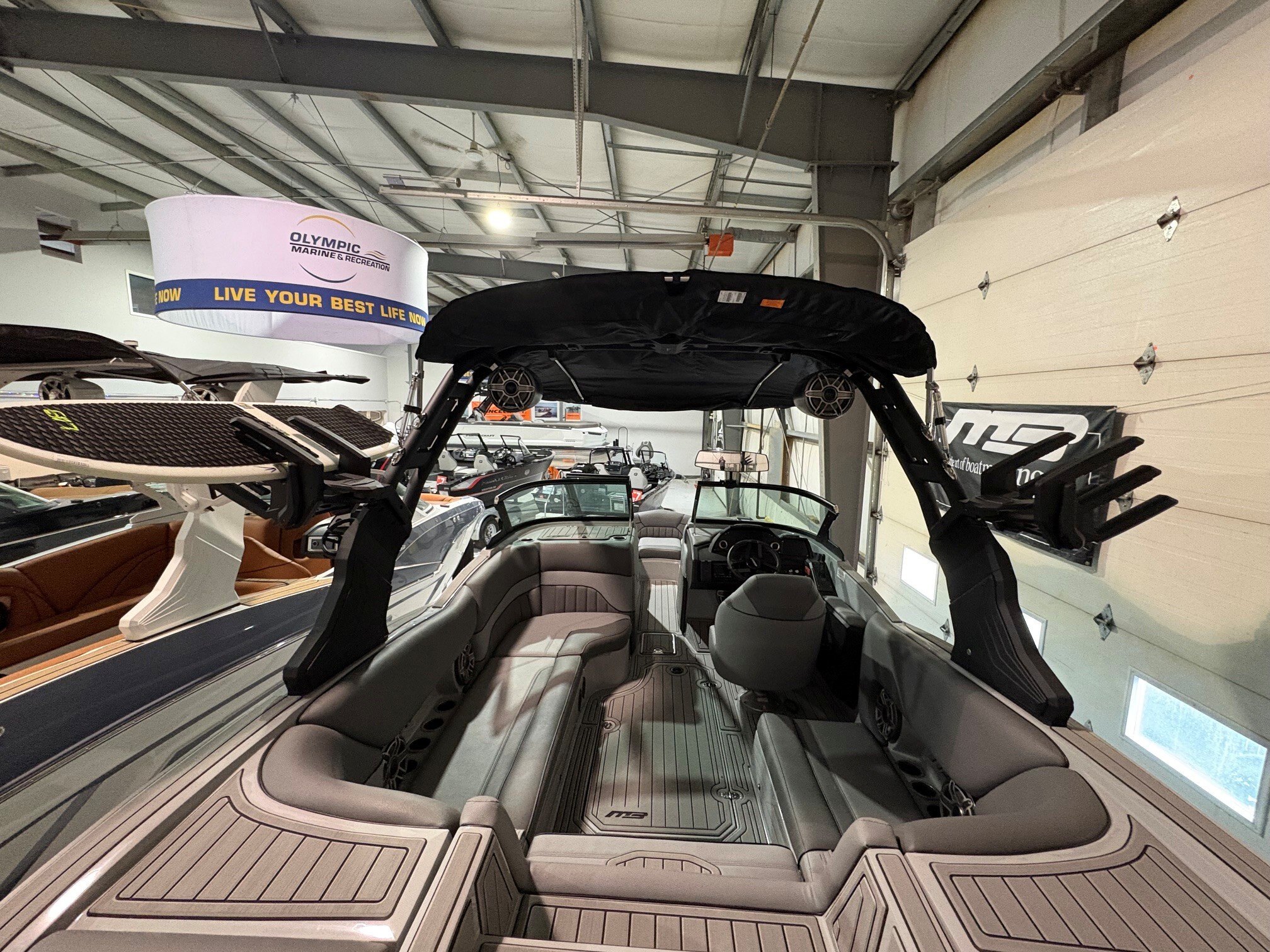 2025 MB SPORTS B52 21' ALPHA