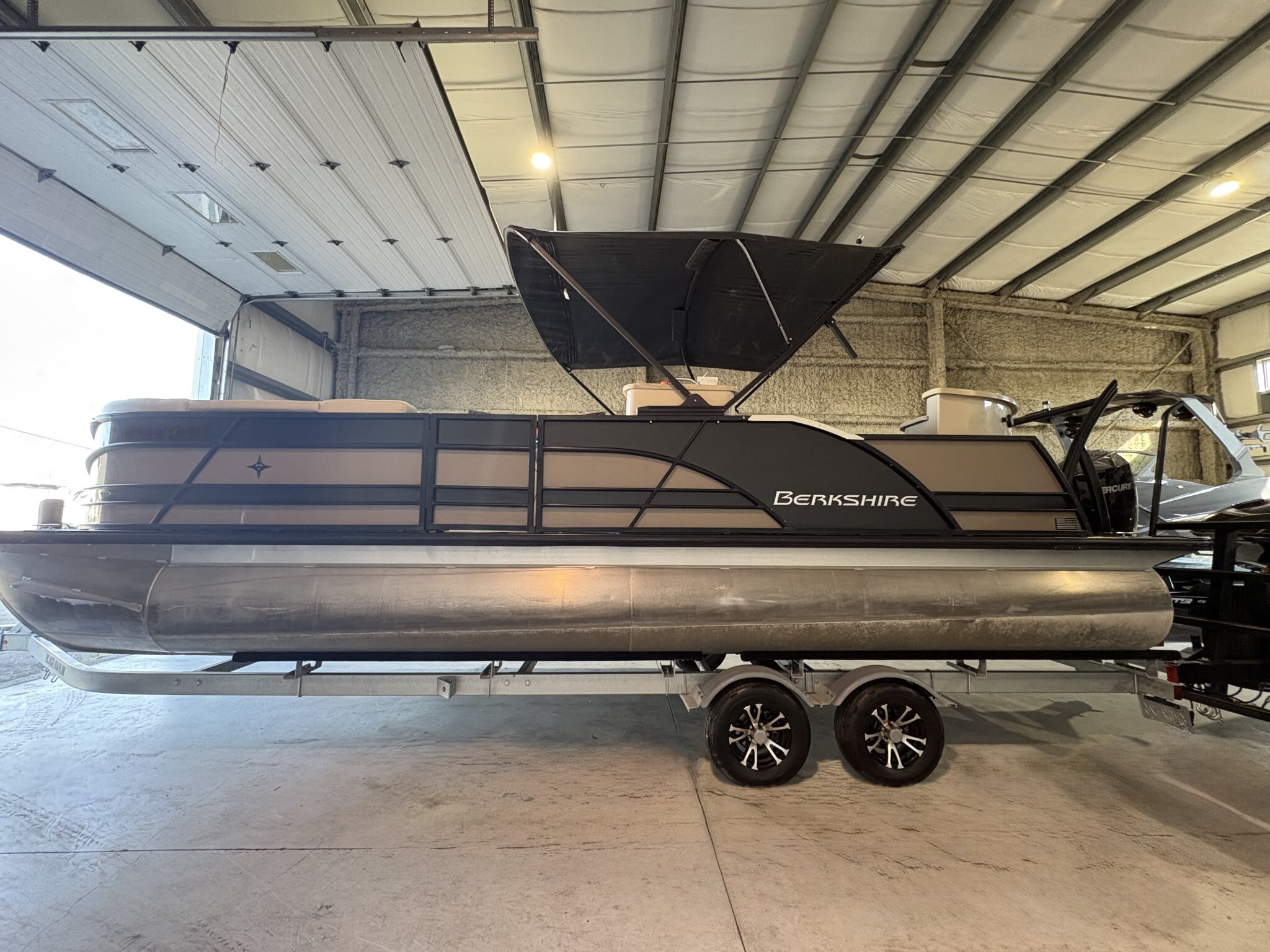 2023 Berkshire 25 ESTS3