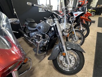2010 SUZUKI Boulevard M50