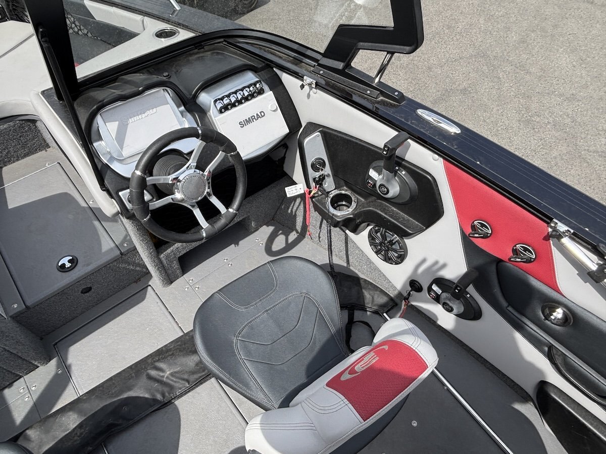 2021 Princecraft Platinum SE 186