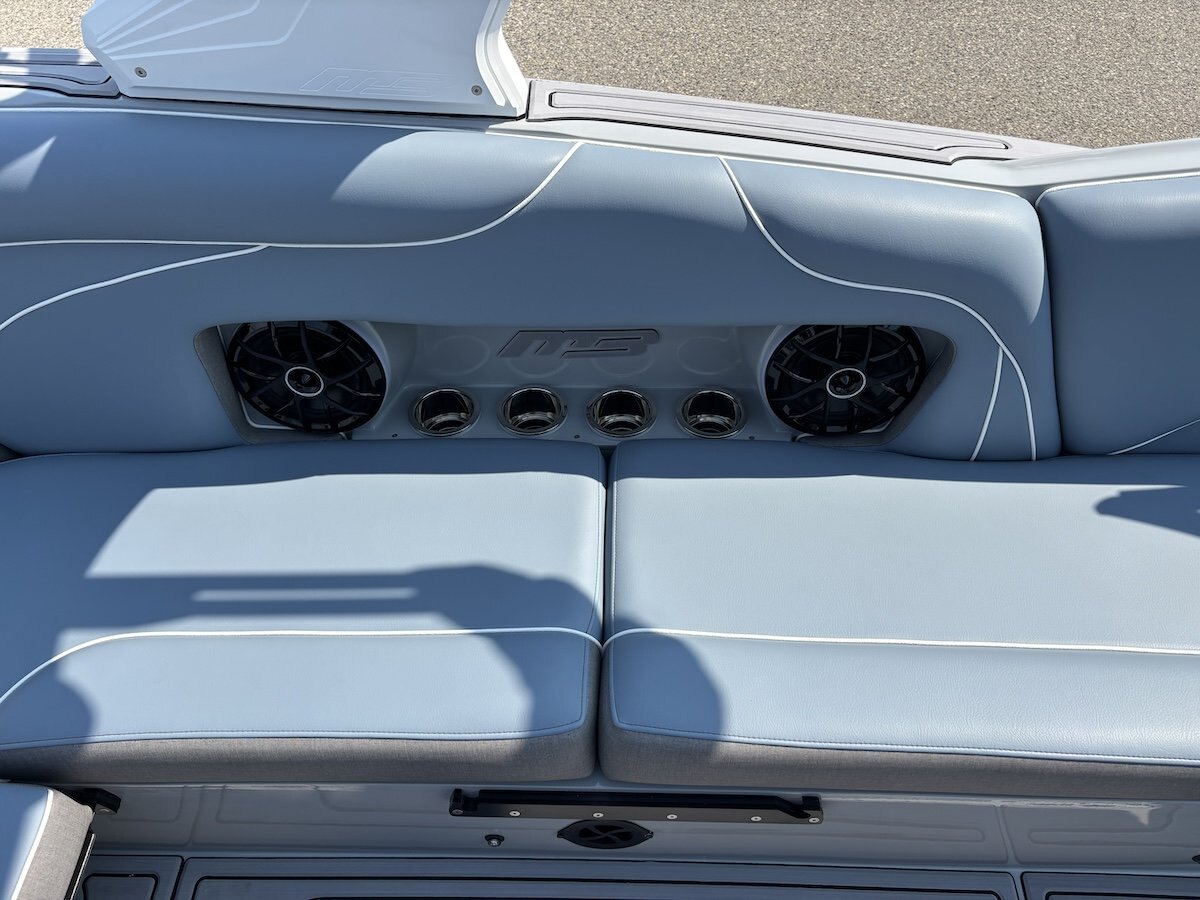 2027 MB Sports ALPHA B52 23