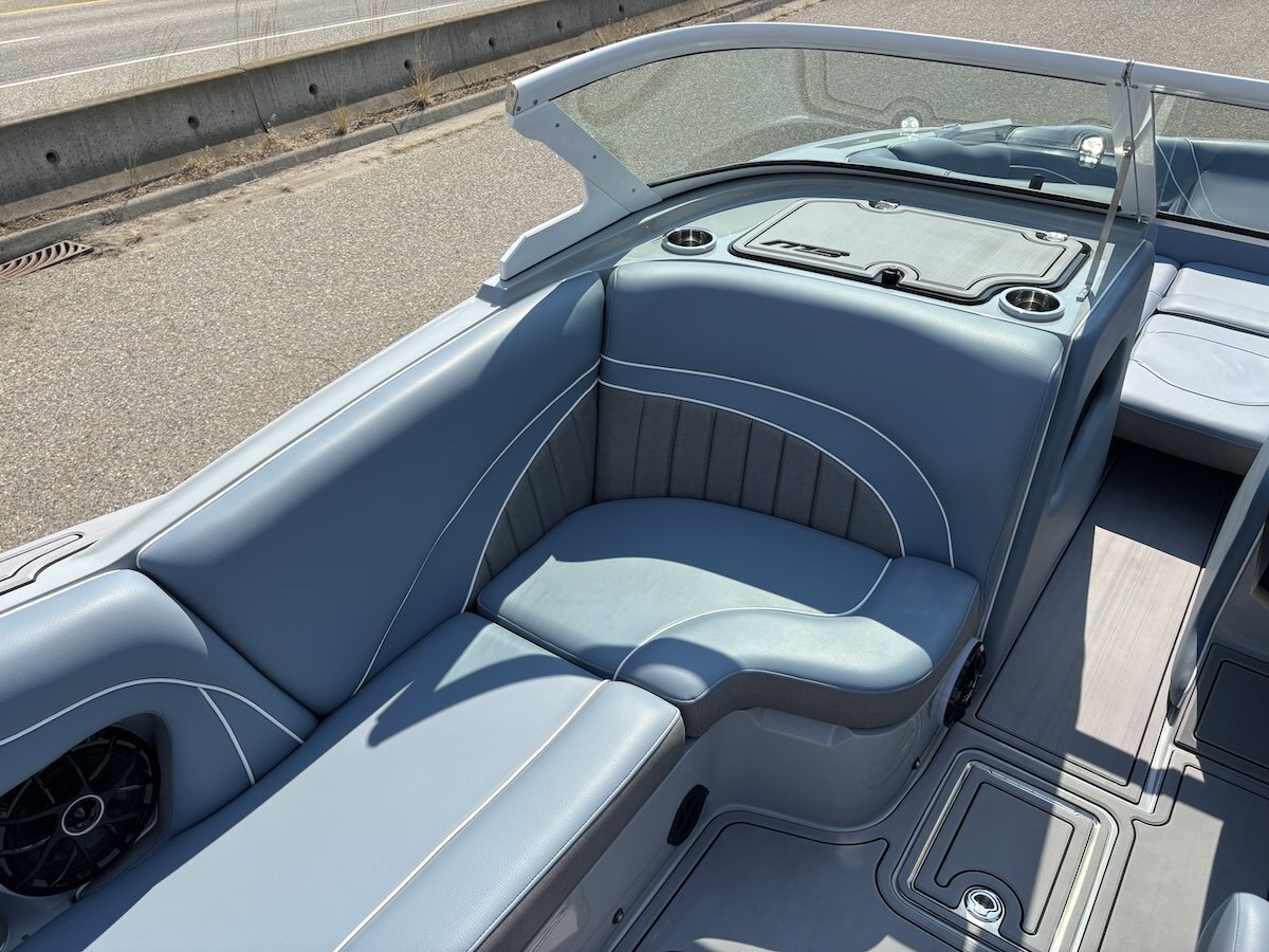2027 MB Sports ALPHA B52 23
