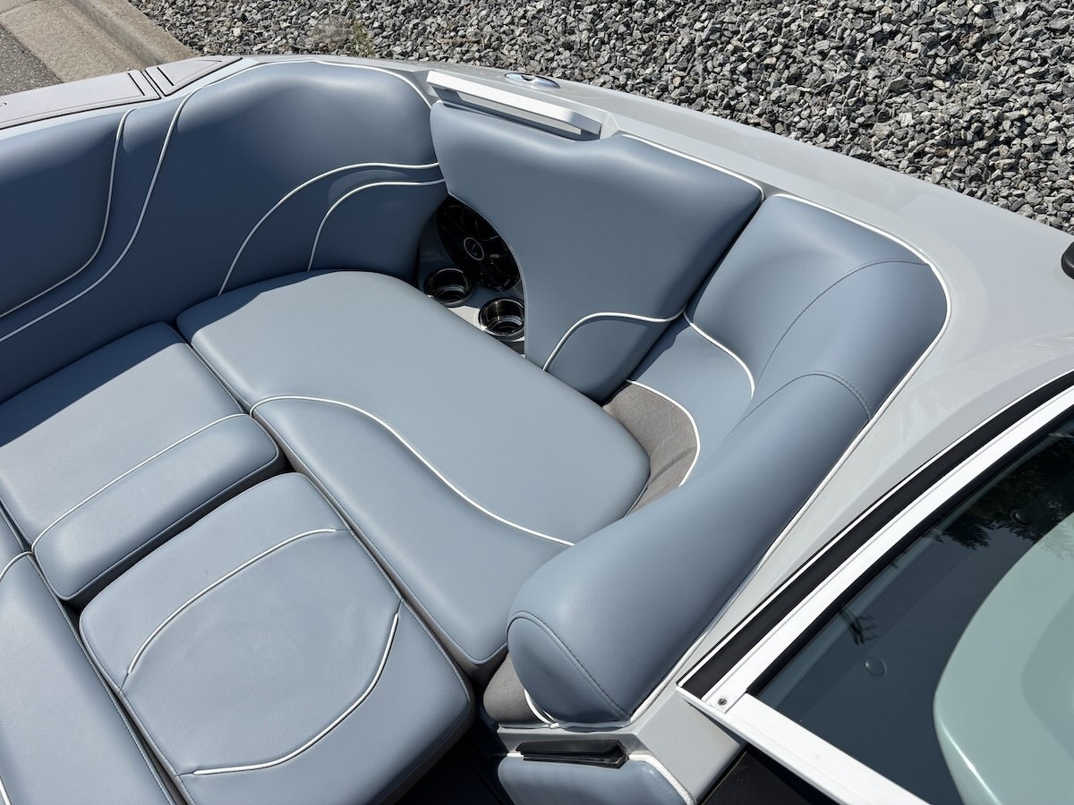2027 MB Sports ALPHA B52 23