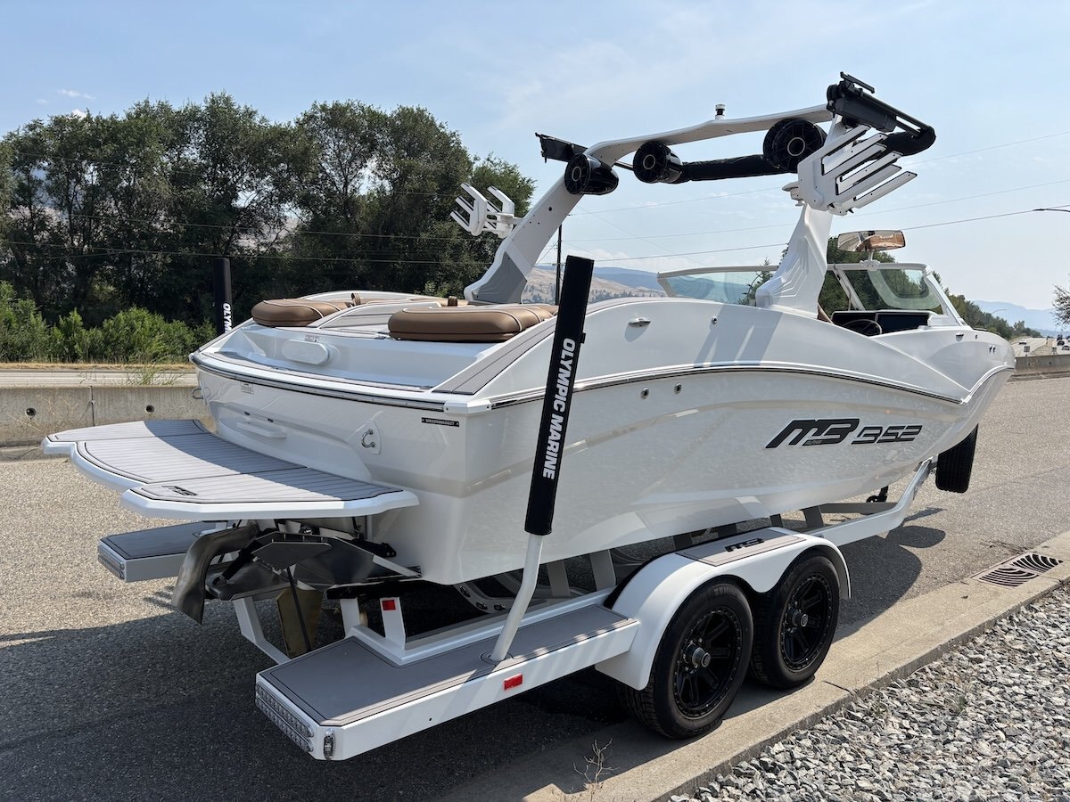 2027 MB Sports ALPHA B52 23