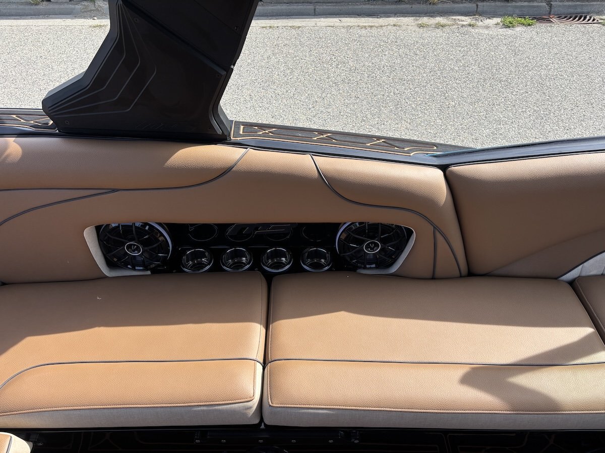 2027 MB Sports ALPHA B52 23