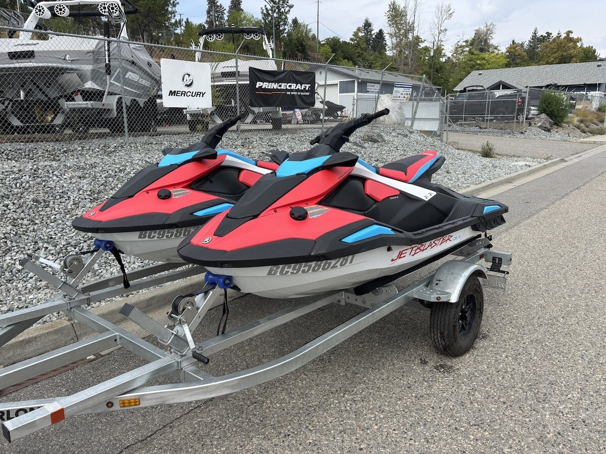 2025 Yamaha Jetblaster DLX 3 UP X2