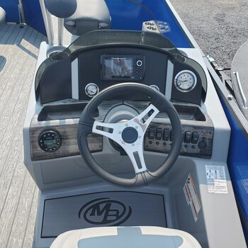 F8520 4 Point Montego Bay, 90 Hp Suzuki Package