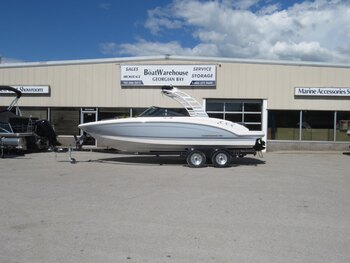 2025 Chaparral 23 SSI