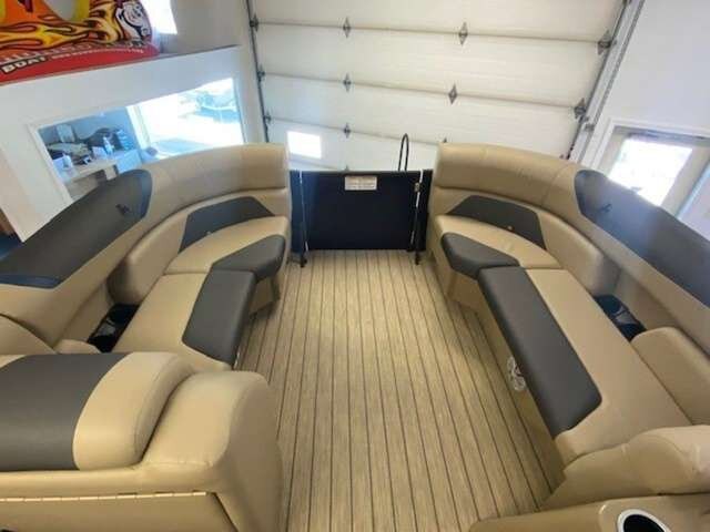2022 Legend E Series 23 Lounge $149/week Endless Leisure, Float in Style!