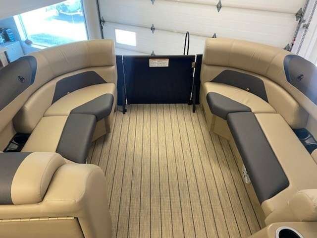 2022 Legend E Series 23 Lounge $149/week Endless Leisure, Float in Style!