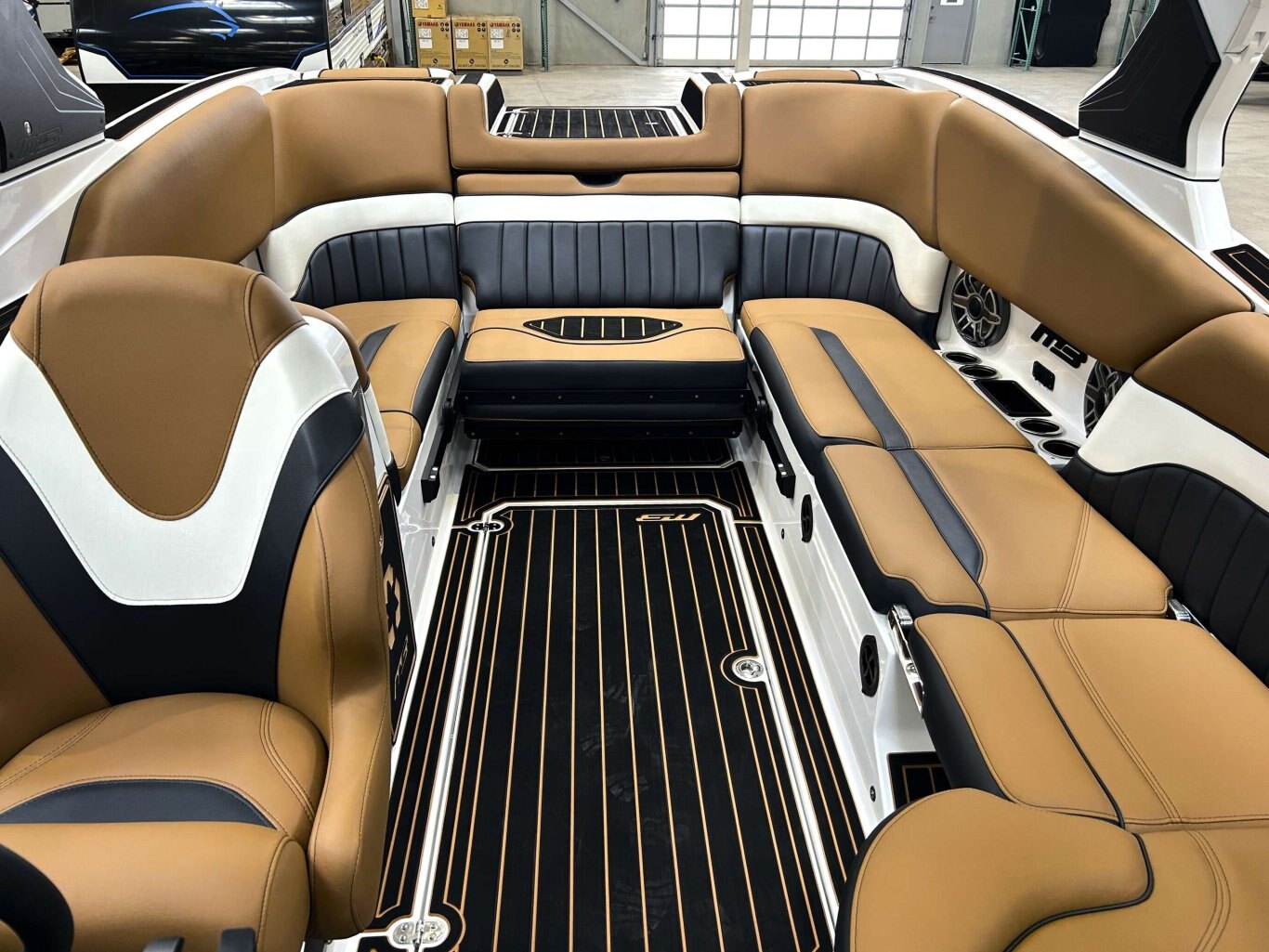 2025 MB Sports B52 25 ALPHA $324/week Ultimate Exceptional Surf!