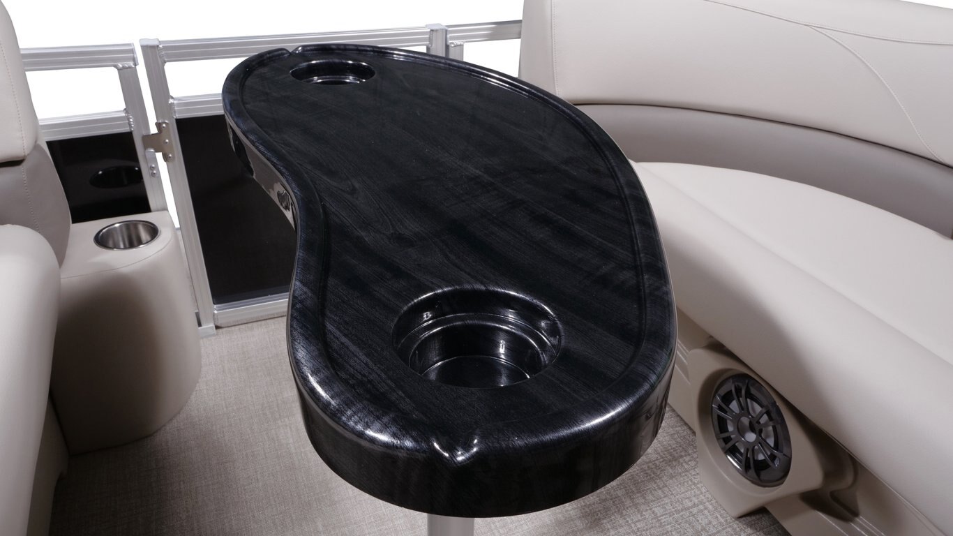 2023 Legend Boats Q Series LE 21 Lounge