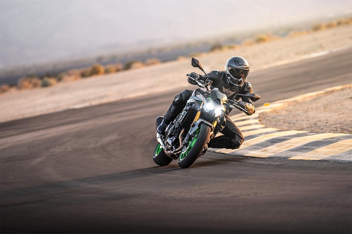 2026 Kawasaki Z900 SE