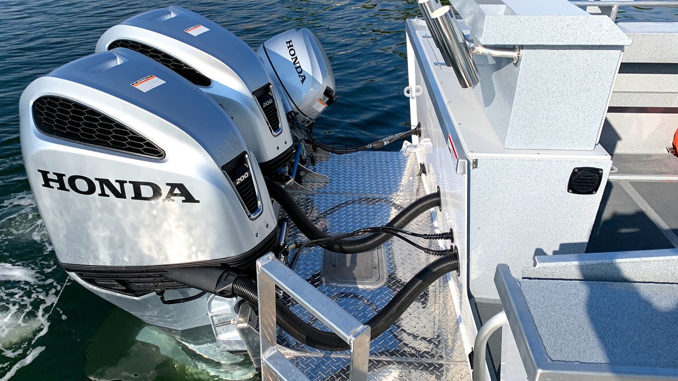 ALLIED BOATS — DOMINATOR 28