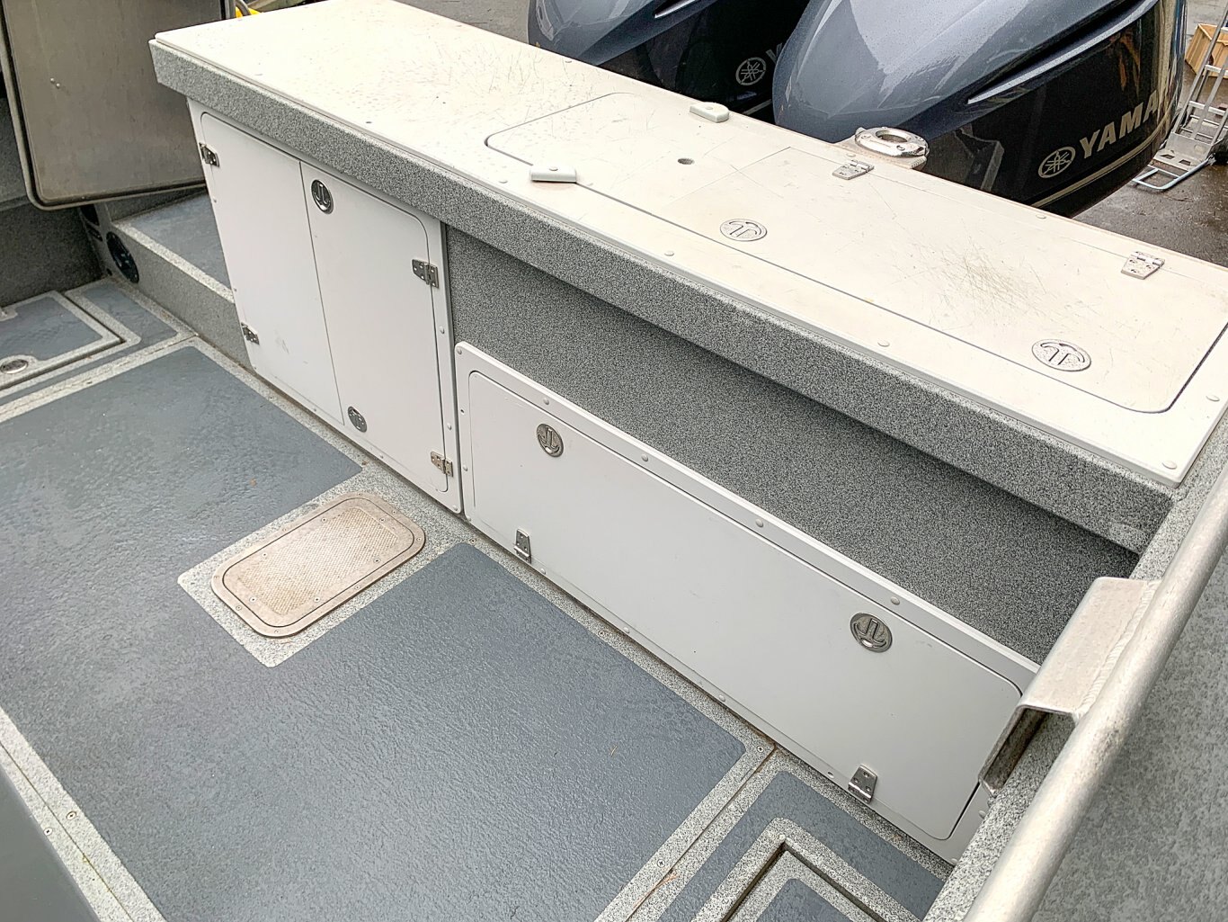 ALLIED BOATS — LIBERATOR 30