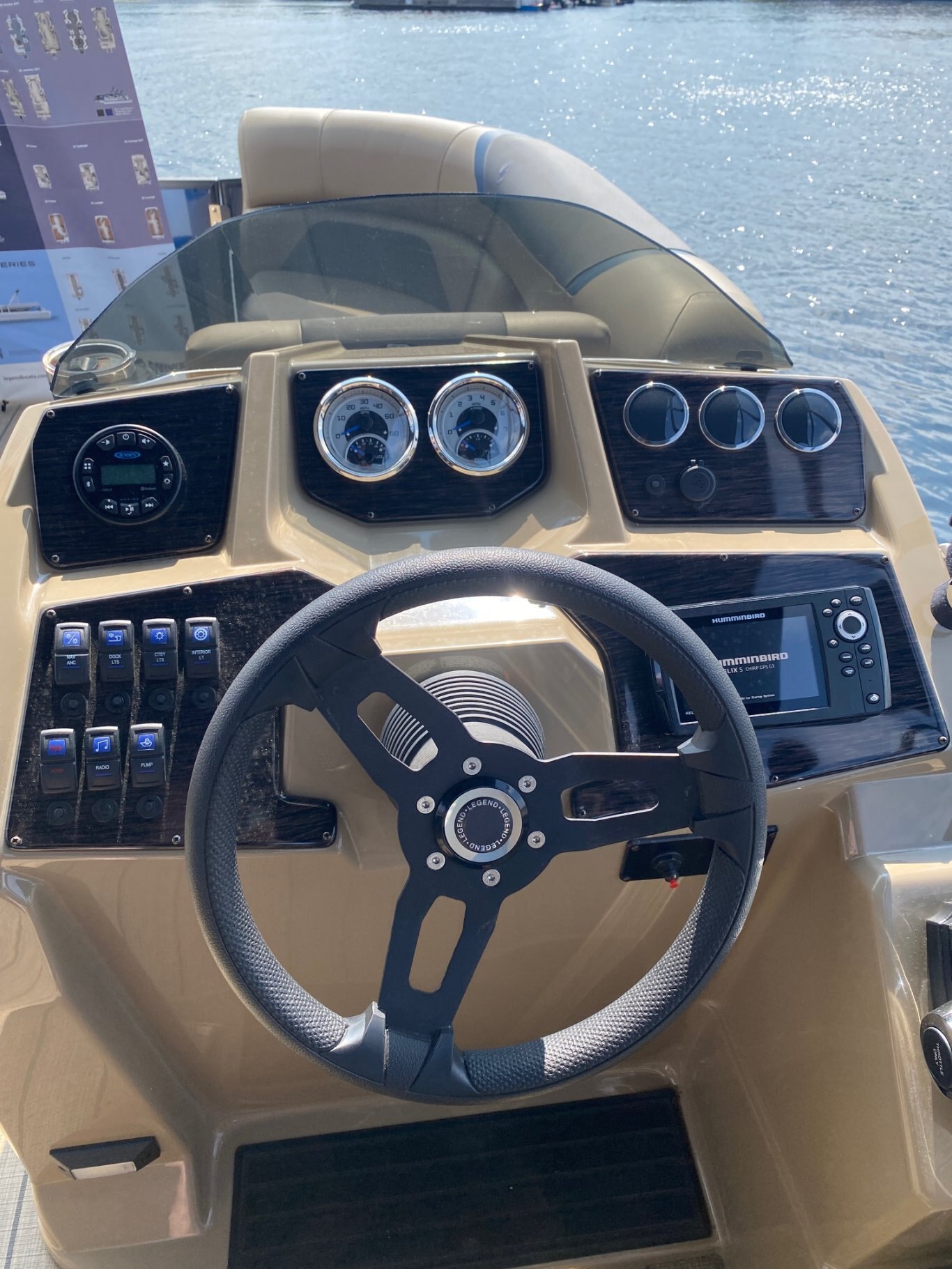 2023 Legend E Series 21 Cruise (Blue)