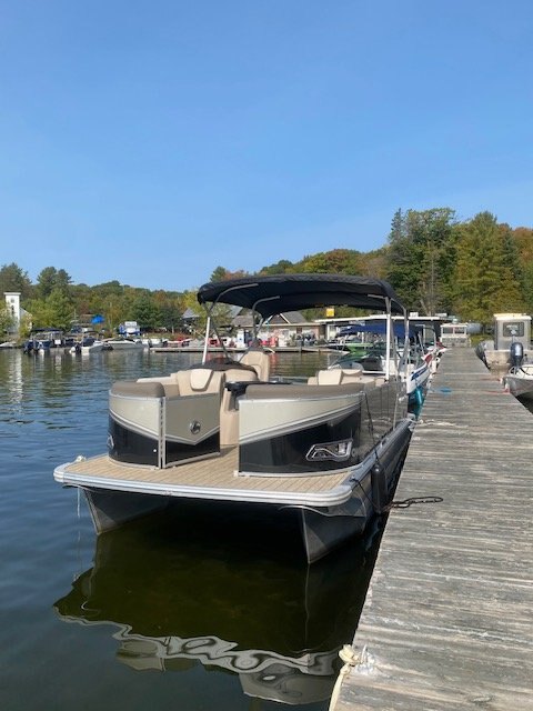 2022 Legend Q Series Cottage 21 (Black)