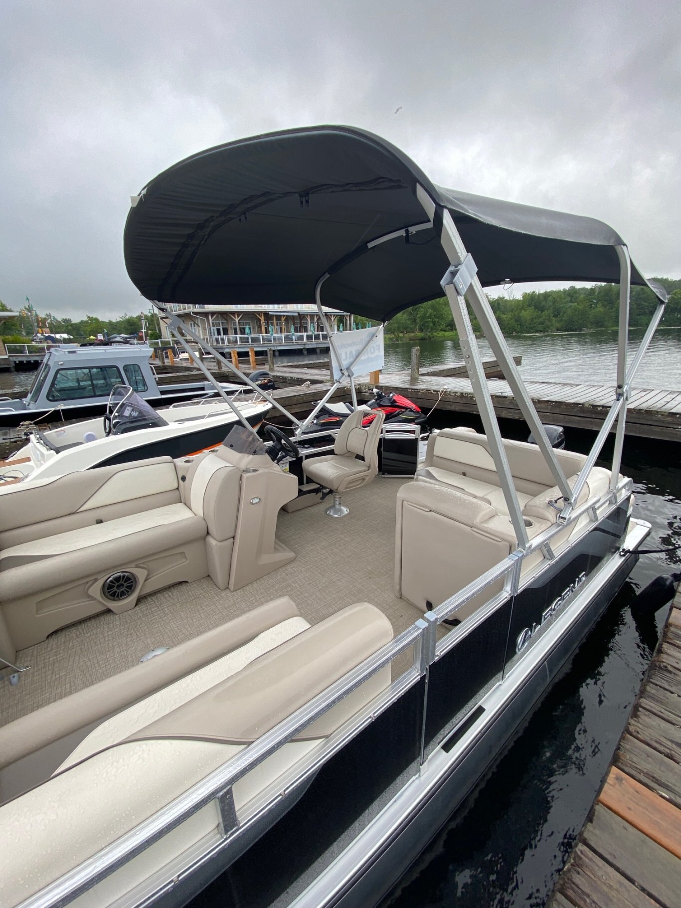 2024 Legend Q Series LE 17 Cottage