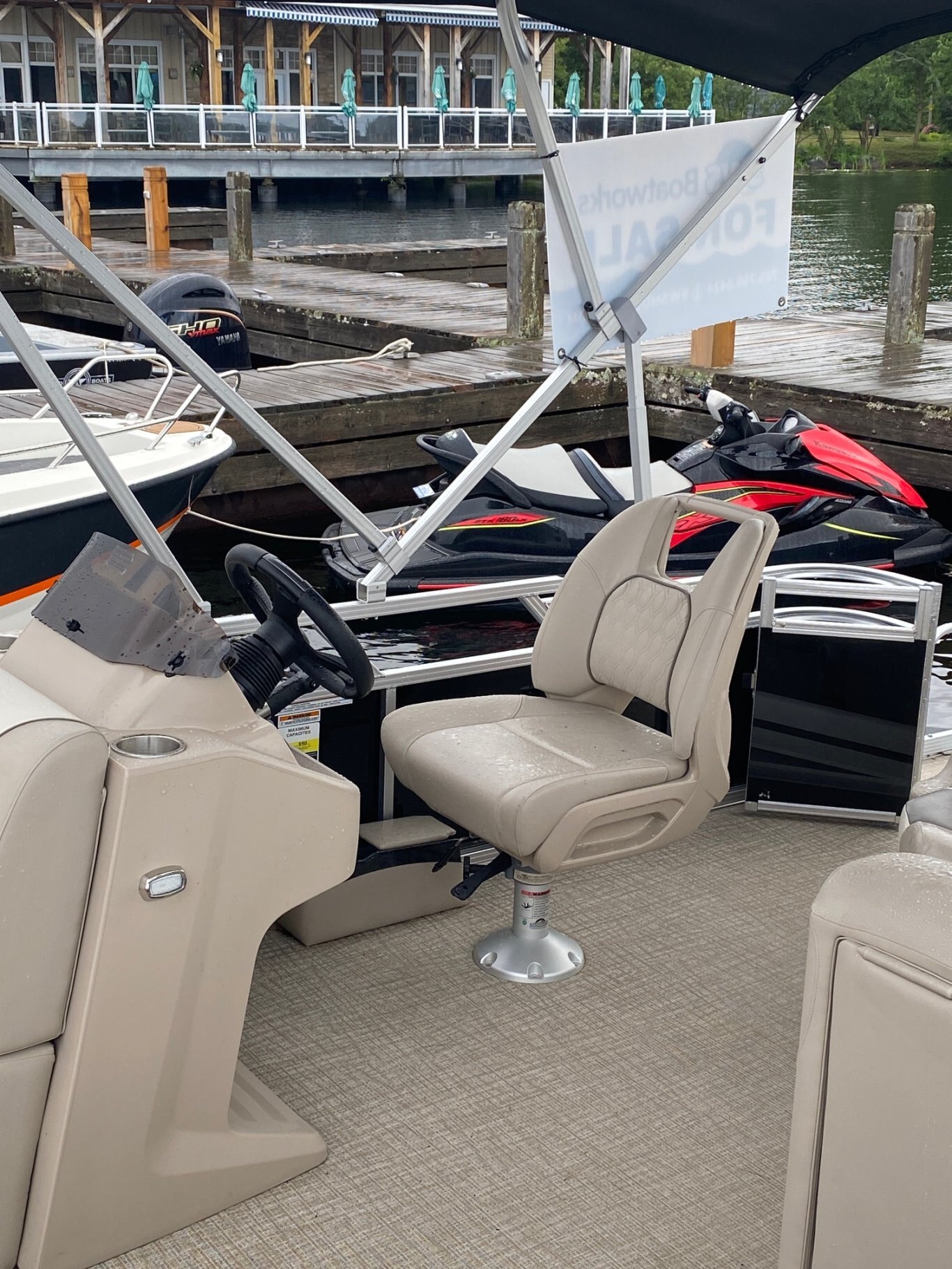 2024 Legend Q Series LE 17 Cottage