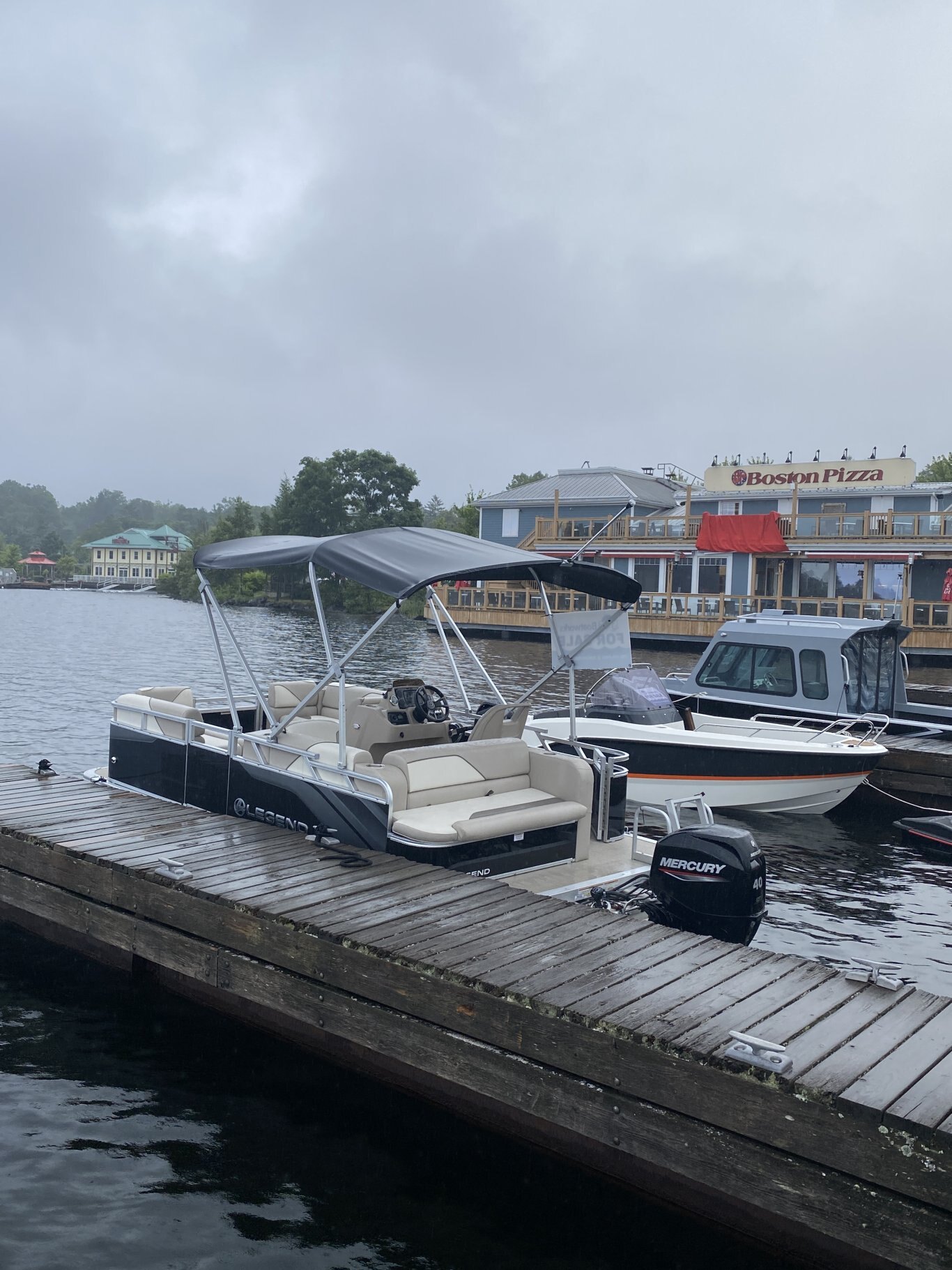 2024 Legend Q Series LE 17 Cottage