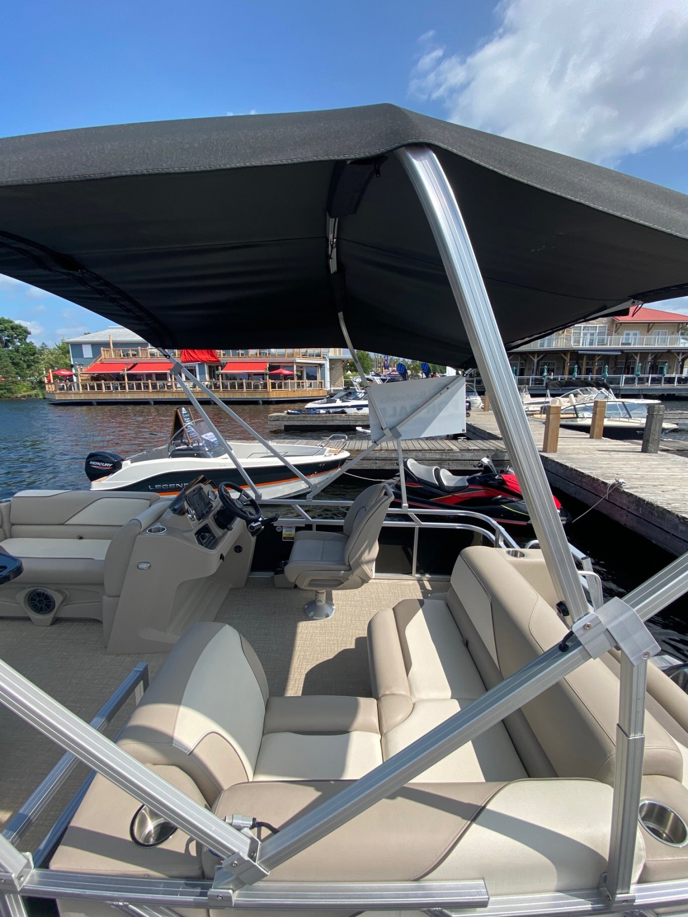 2024 Legend Q Series LE 17 Cottage