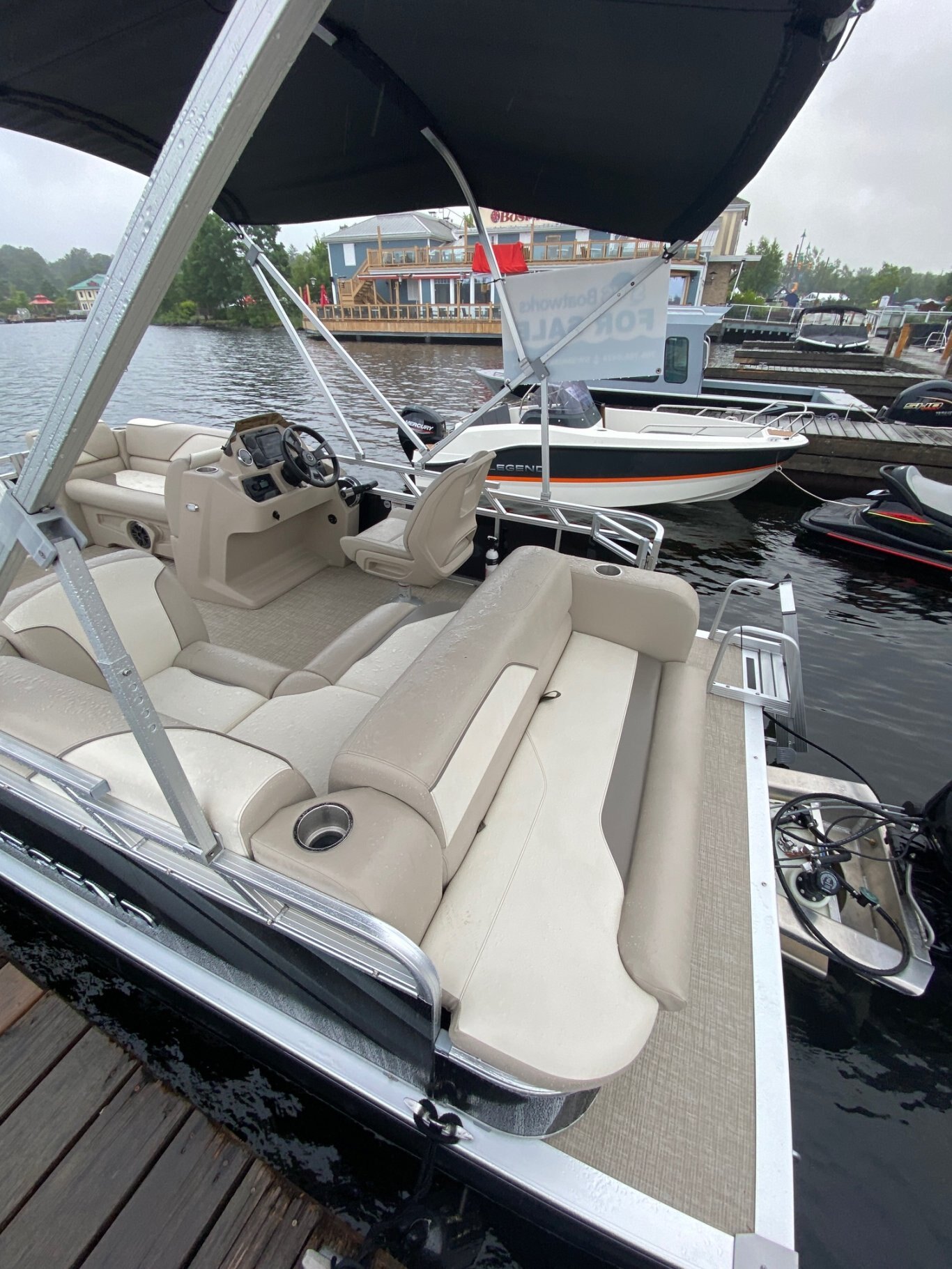 2024 Legend Q Series LE 17 Cottage