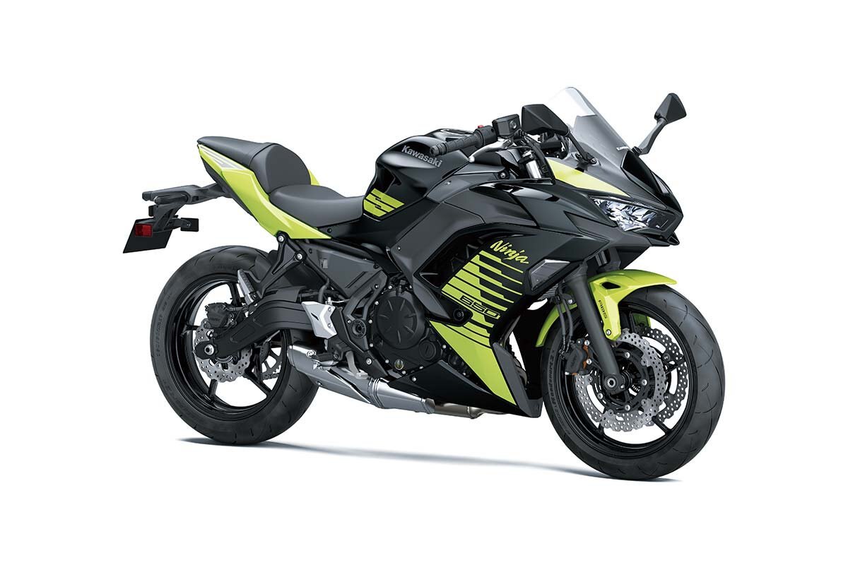 2026 Kawasaki NINJA 650 Metallic Yellowish Green / Metallic Spark Black
