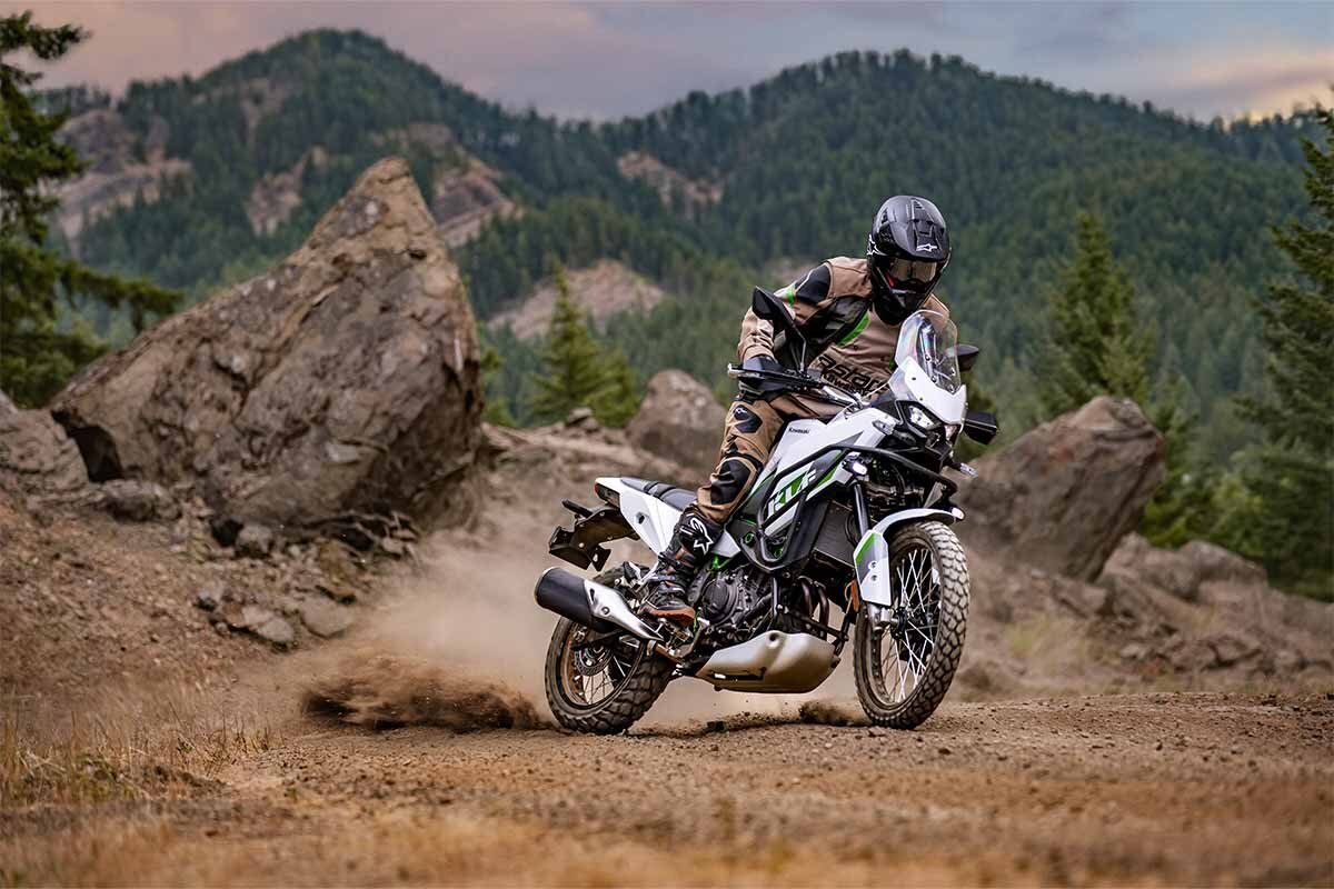 2026 Kawasaki KLE500 SE Pearl Storm Gray