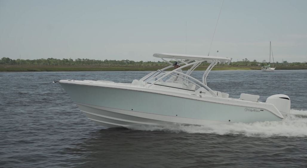 2026 EdgeWater 248CX Crossover Series
