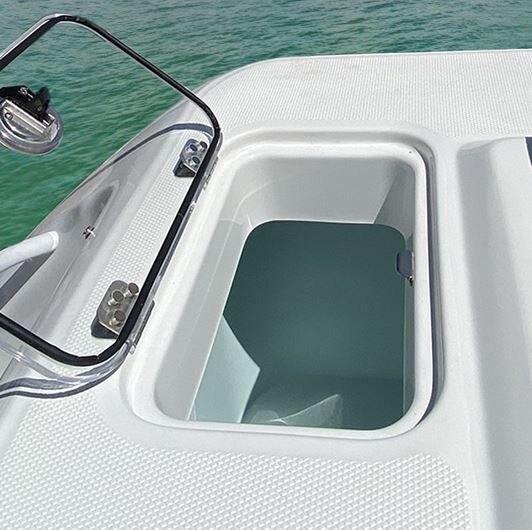 2026 EdgeWater 248CX Crossover Series