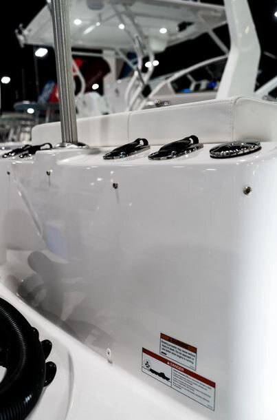 2026 EdgeWater 262CX Crossover Series