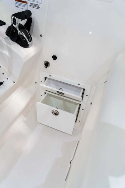 2026 EdgeWater 280CX Crossover Series