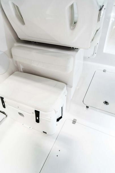 2026 EdgeWater 280CX Crossover Series