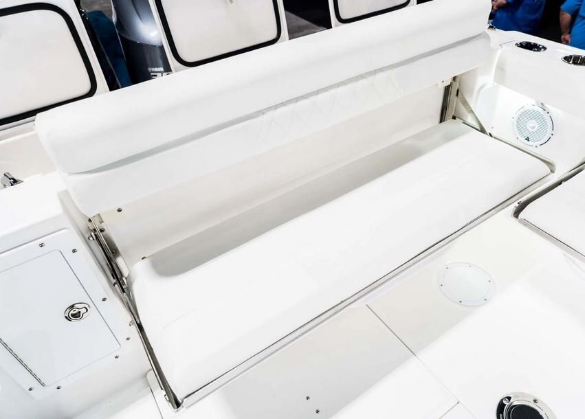 2026 EdgeWater 280CX Crossover Series