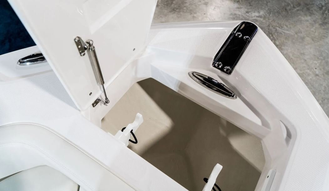 2026 EdgeWater 230CC Center Console Series