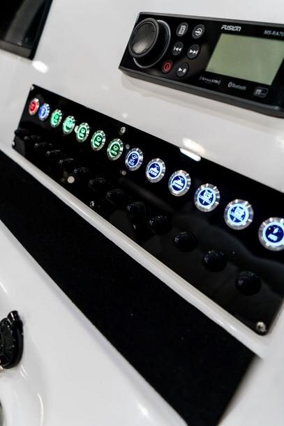 2026 EdgeWater 230CC Center Console Series