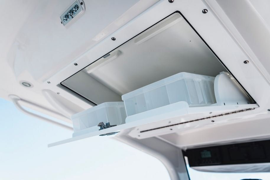 2026 EdgeWater 262CC Center Console Series