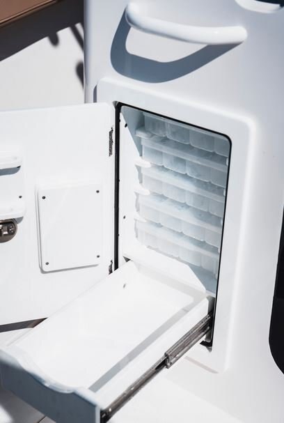 2026 EdgeWater 262CC Center Console Series