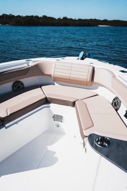 2026 EdgeWater 262CC Center Console Series