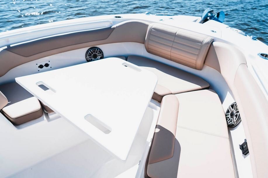 2026 EdgeWater 262CC Center Console Series