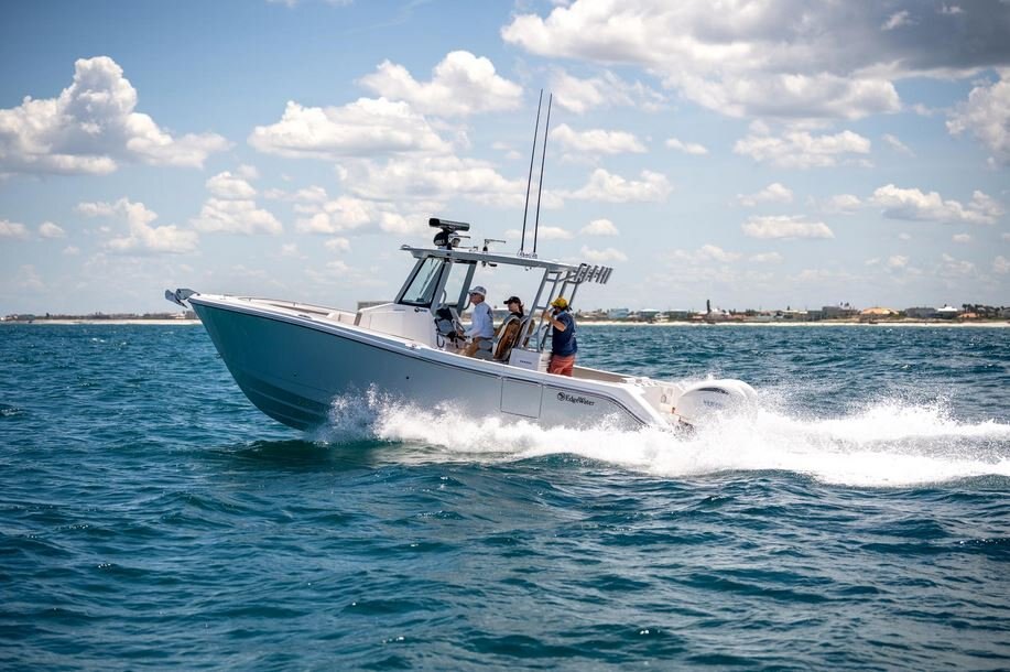 2026 EdgeWater 285CC Center Console Series