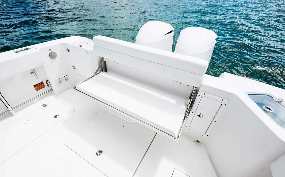 2026 EdgeWater 285CC Center Console Series