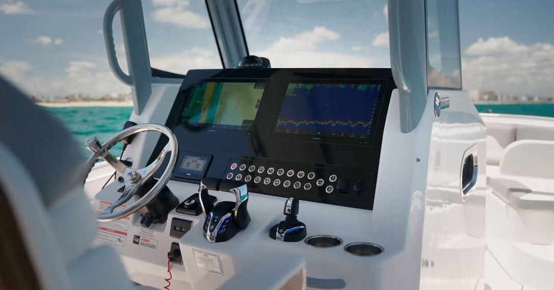 2026 EdgeWater 285CC Center Console Series